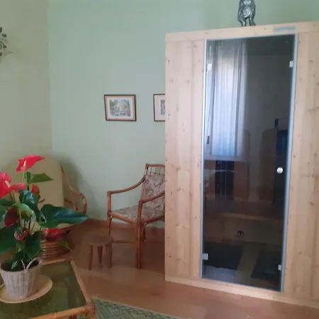 L'ecrin De L'orb Bed and Breakfast 4*