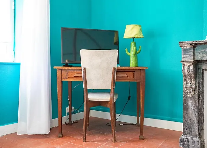 L'ecrin De L'orb Bed and Breakfast