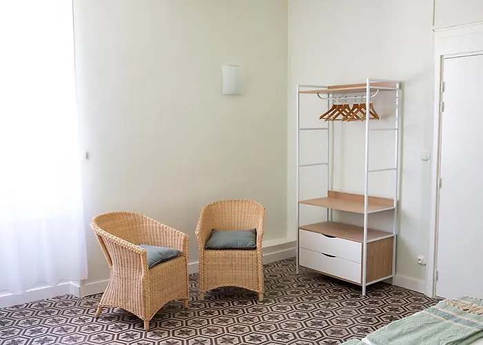 L'ecrin De L'orb Bed and Breakfast