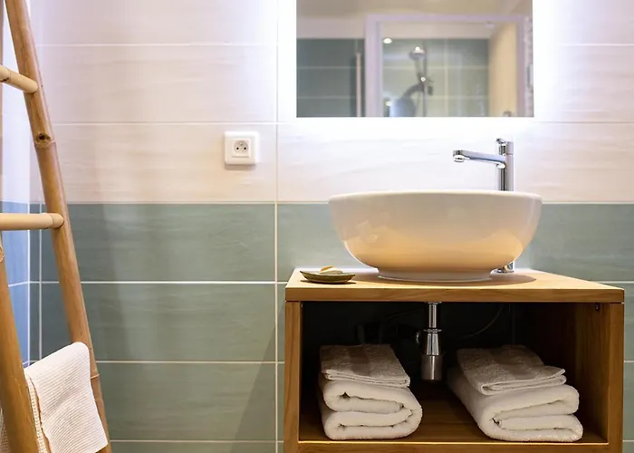 Bed and Breakfast L'ecrin De L'orb 4*